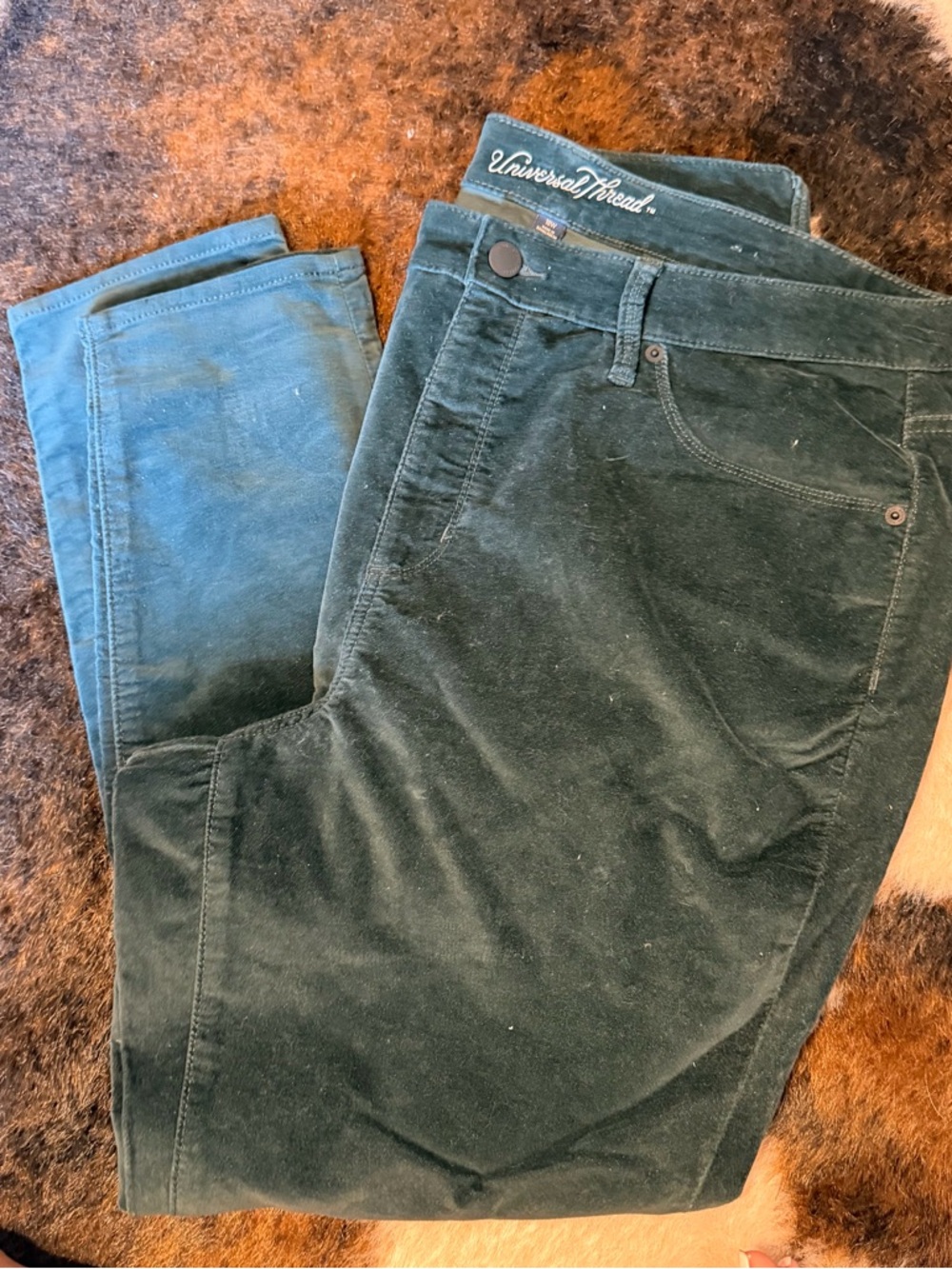 Universal Thread Forest Green Velvet Pants